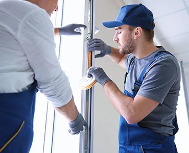 glass repair experts in Old Oakville