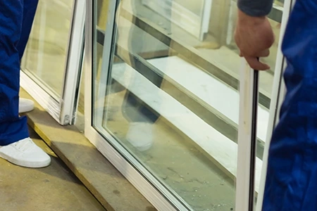 Commercial Glass Repair Technician in Old Oakville
