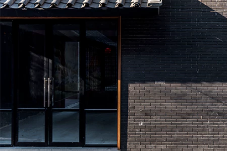Storefront Glass Installers in Uptown Core